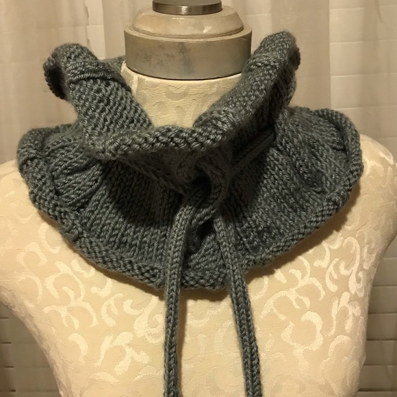 Scarfs - Picture 7 of 8